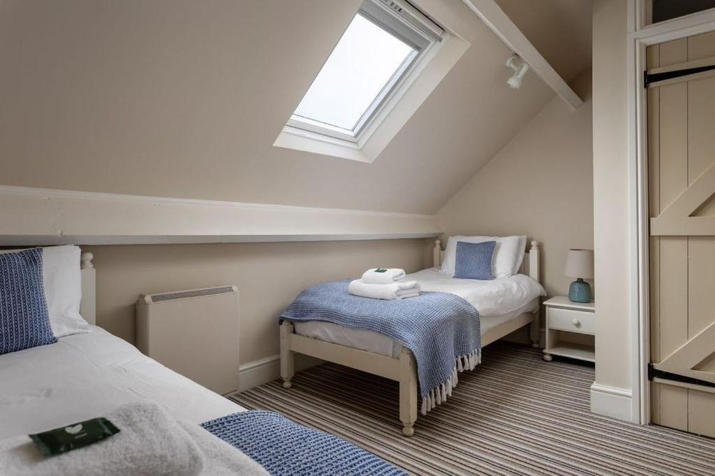 Stanton House, 6 Bedroom, 5 Bath Cheltenham Buitenkant foto